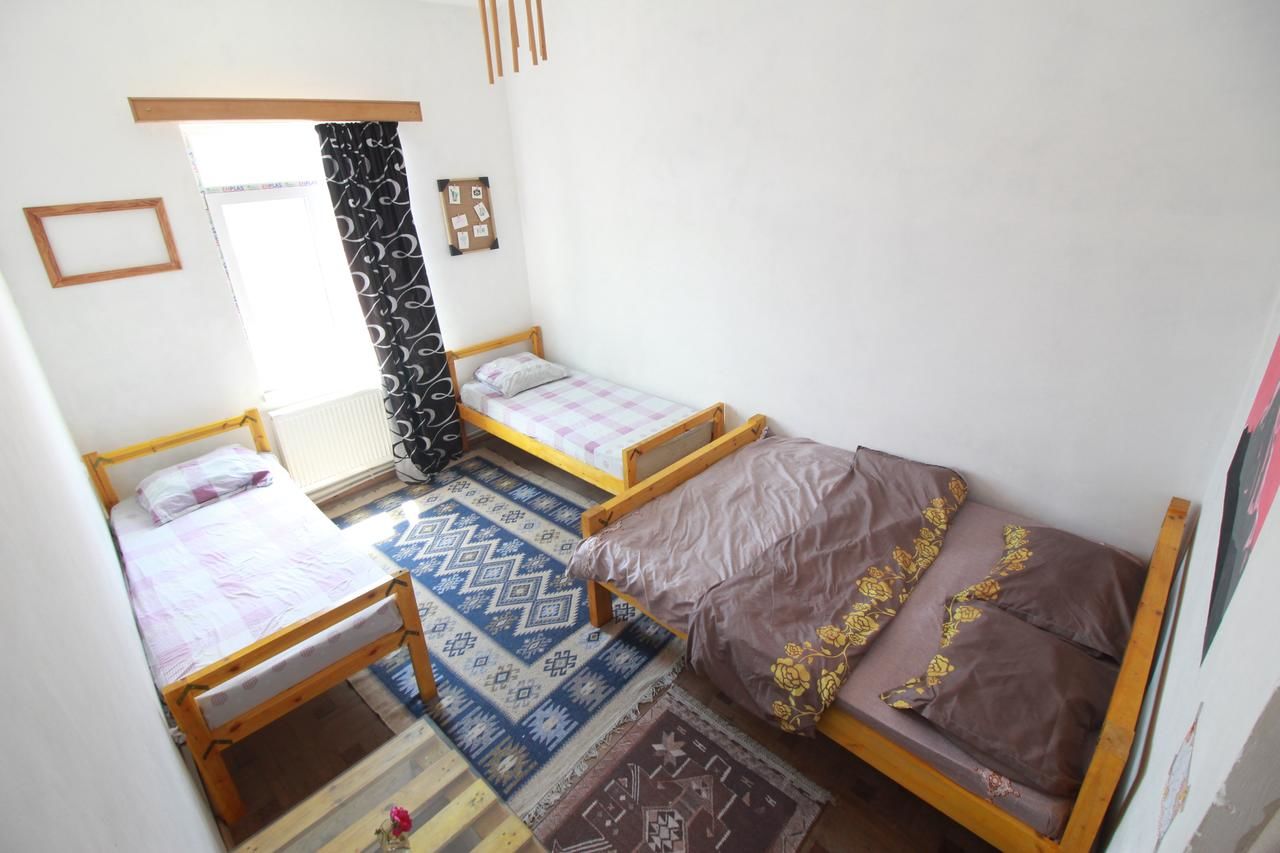Хостелы Sheni Hostel Тбилиси-9