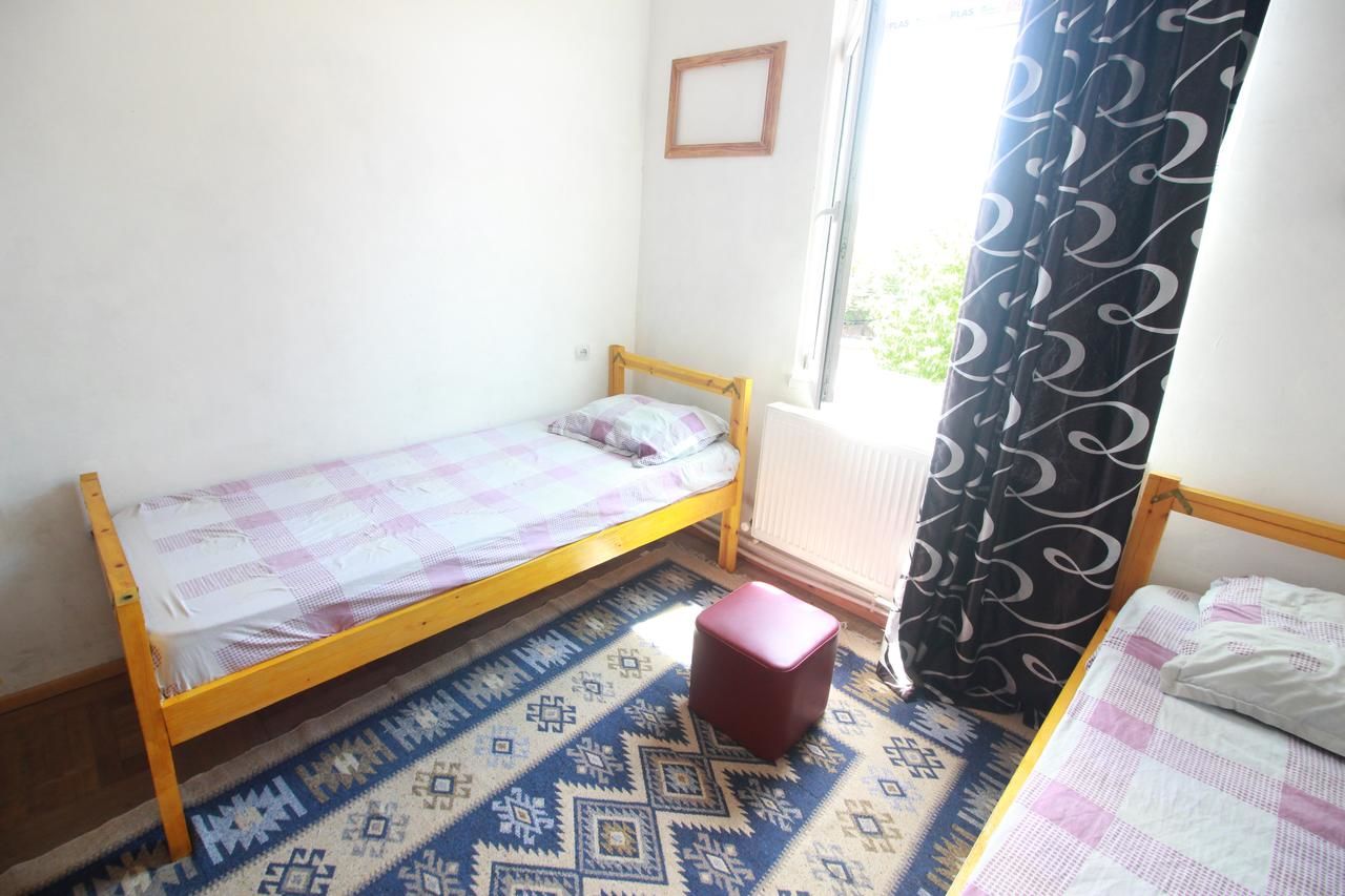 Хостелы Sheni Hostel Тбилиси-12